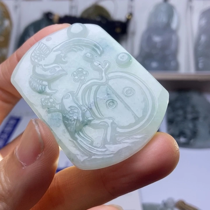 翡翠未镶嵌颈饰翡翠