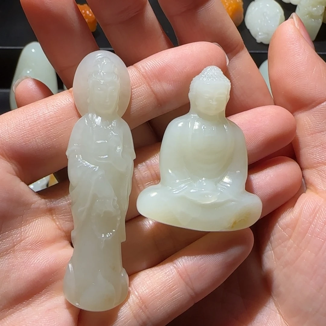 心***成颈饰未镶嵌和田玉