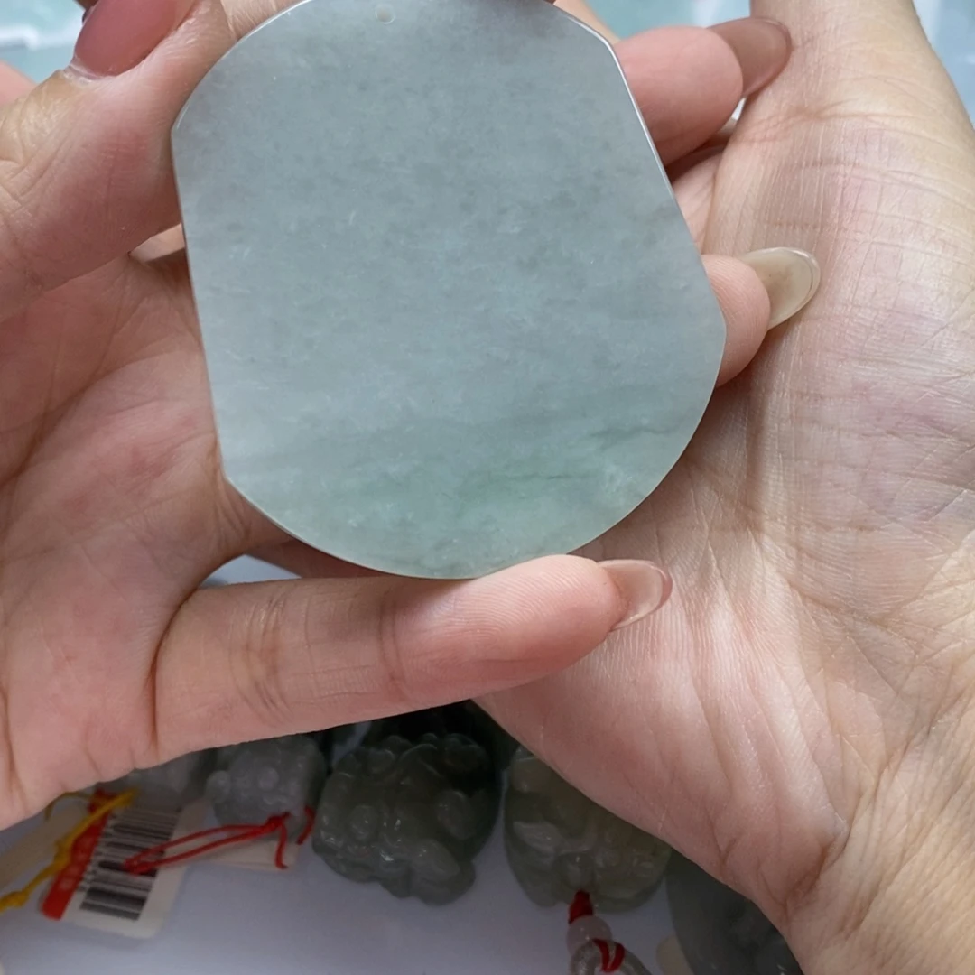 颈饰未镶嵌翡翠吊坠