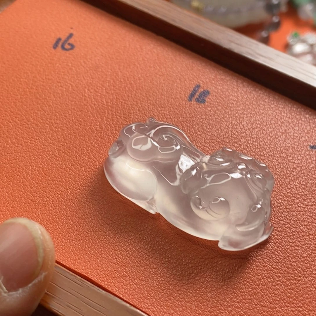 石英质玉颈饰未镶嵌