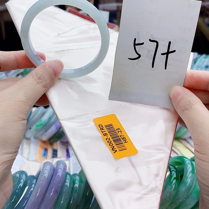 翡翠手镯未镶嵌The