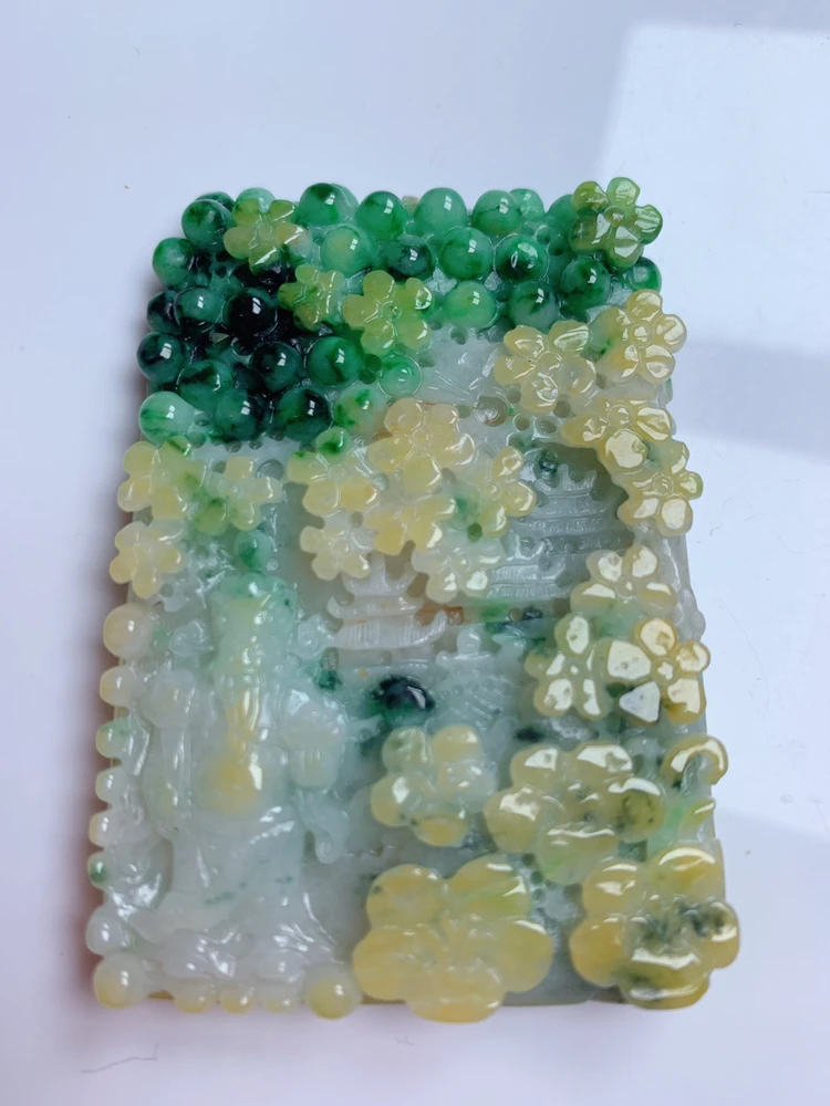 天然翡翠A货黄加绿山水财神吊坠一件