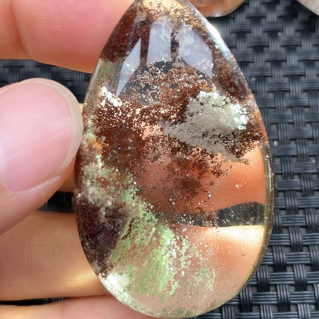 叫***呢未镶嵌吊坠(不含链)水晶