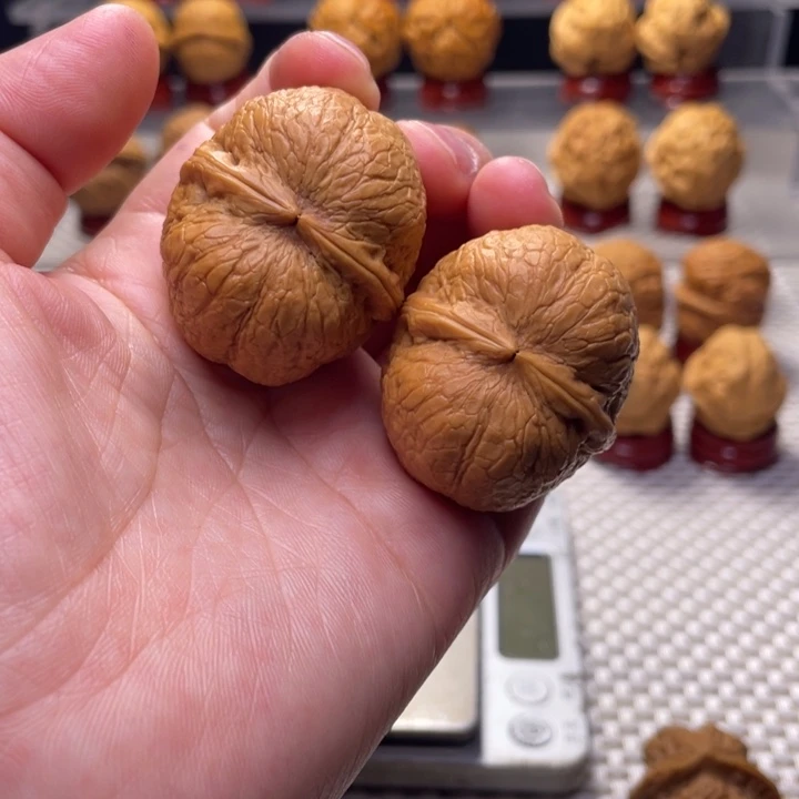 文玩核桃把件13峭壁元宝