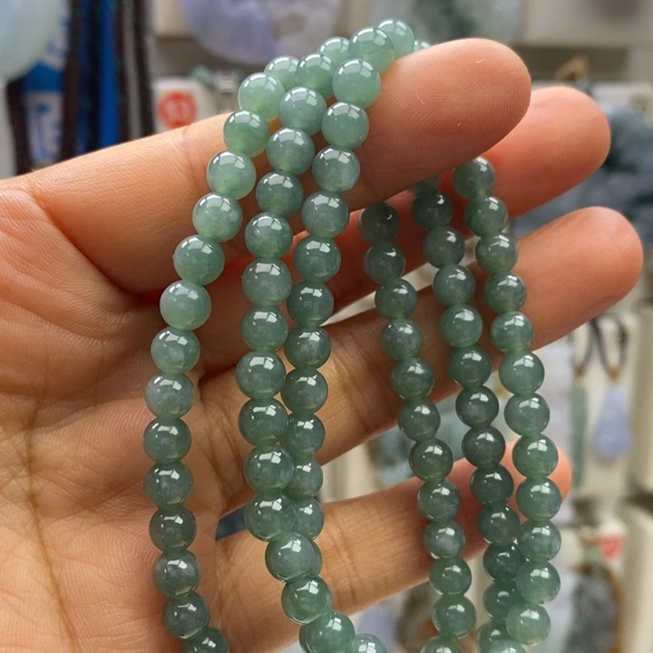 翡翠未镶嵌颈饰好