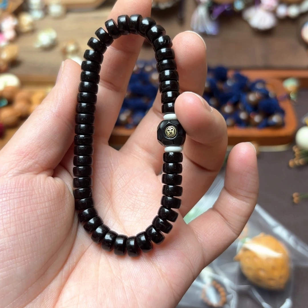 椰蒂吊坠成品的手链