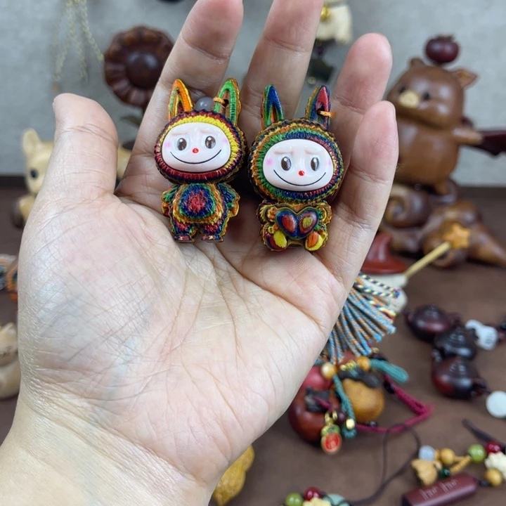 彩虹木布布挂件一对