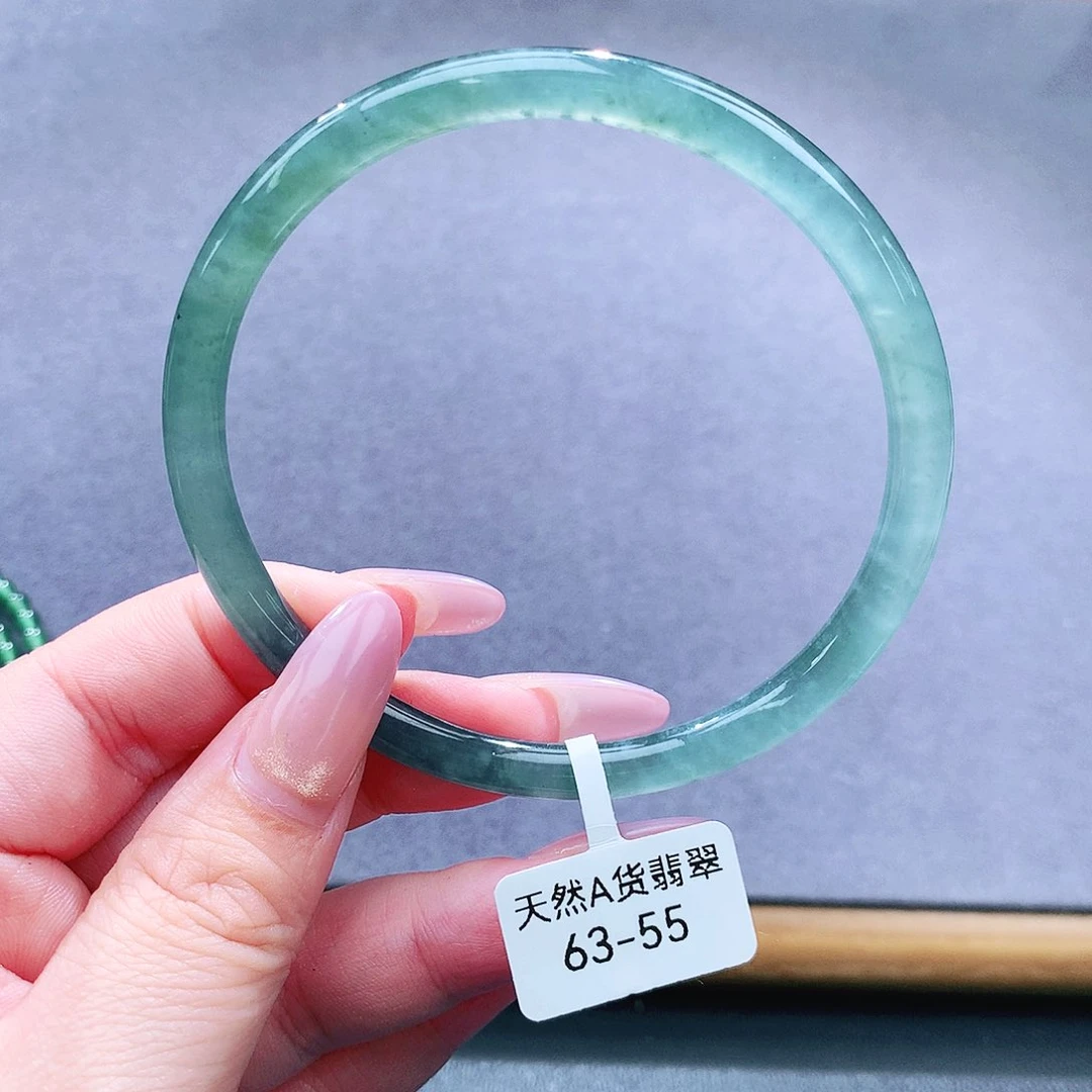 未镶嵌手镯（圆镯）翡翠
