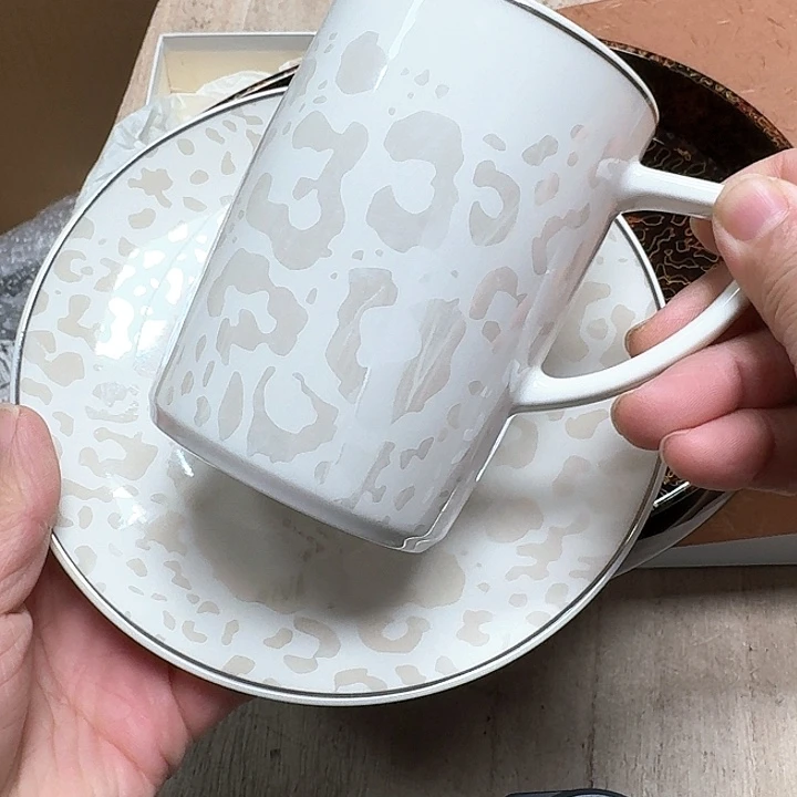 ****慢瓷片哈哈哈哈哈哈哈哈哈哈