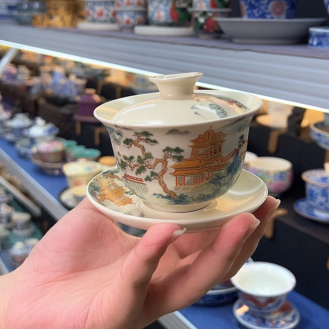 盖碗里的水煮开后放入