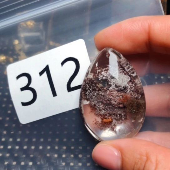 水晶颈饰未镶嵌吕*猛