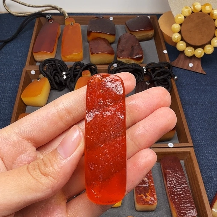 蜜蜡吊坠(不含链)未镶嵌