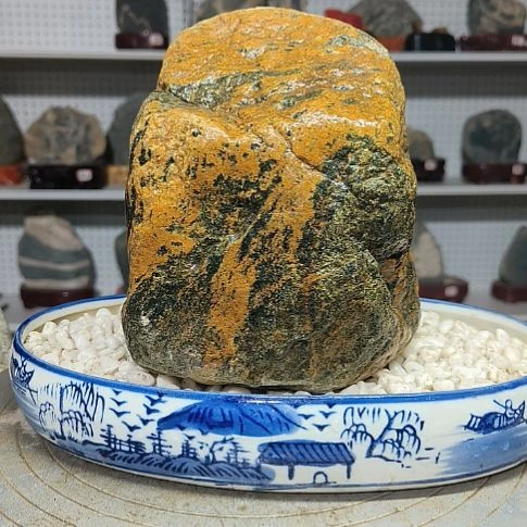 石材天然原石。金块好。