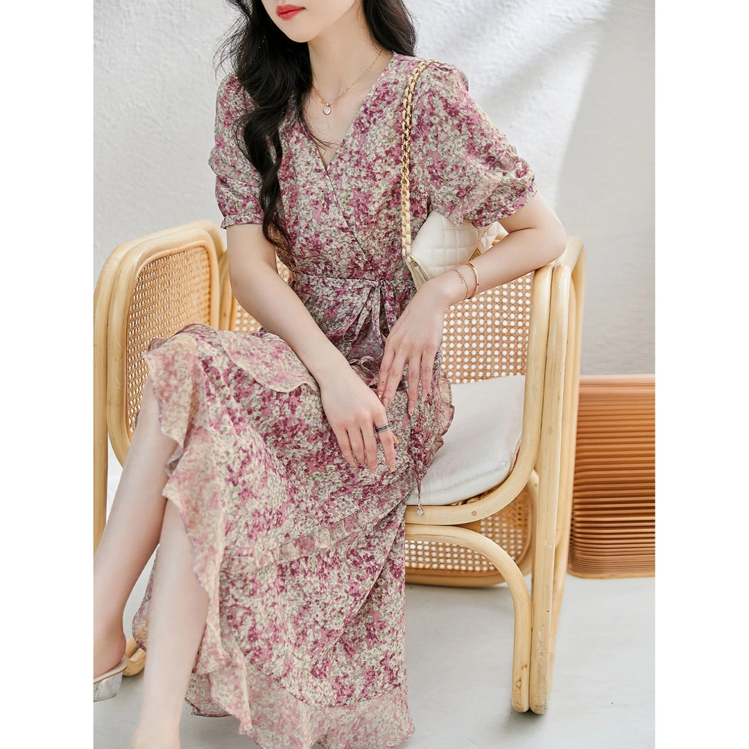 碎花2025遮肚子连衣裙夏新款雪纺时尚气质收腰中长款仙女显瘦裙子