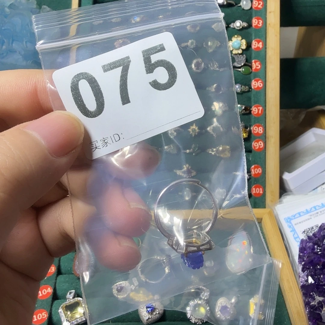 莎***信戒指坦桑石银S925镶嵌