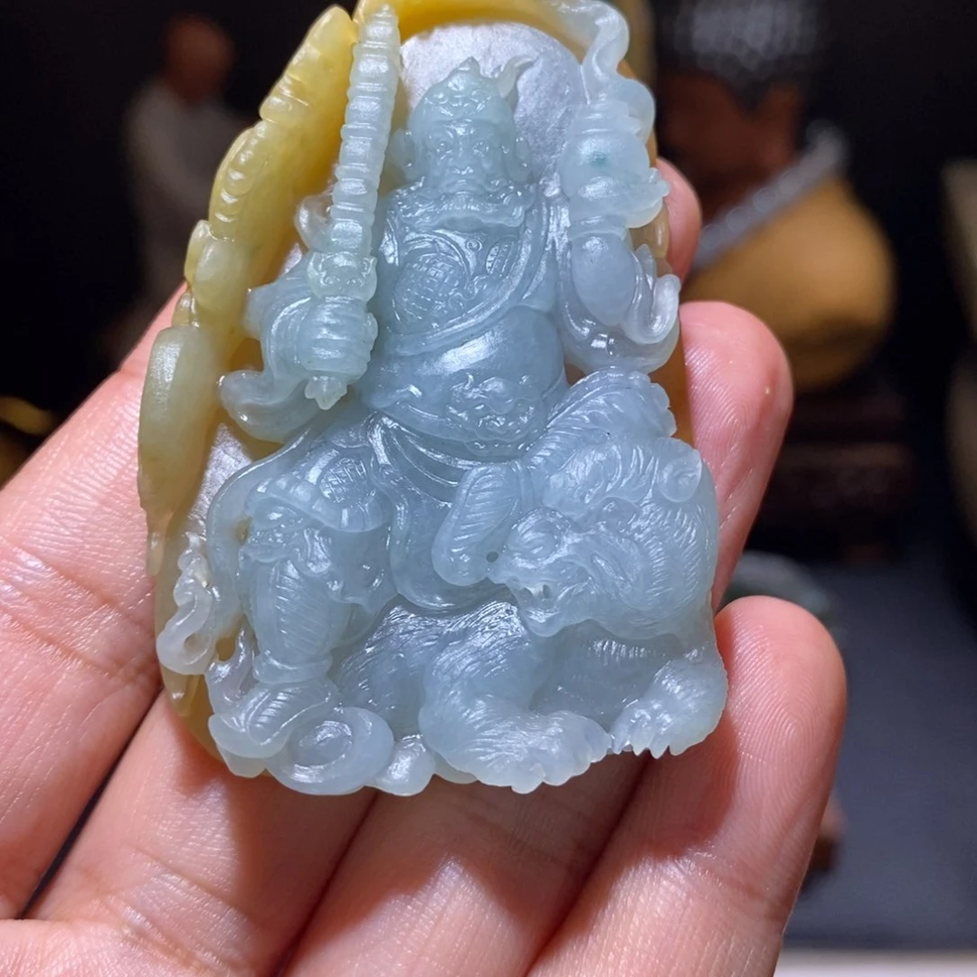 定制翡翠未镶嵌东****?翡翠