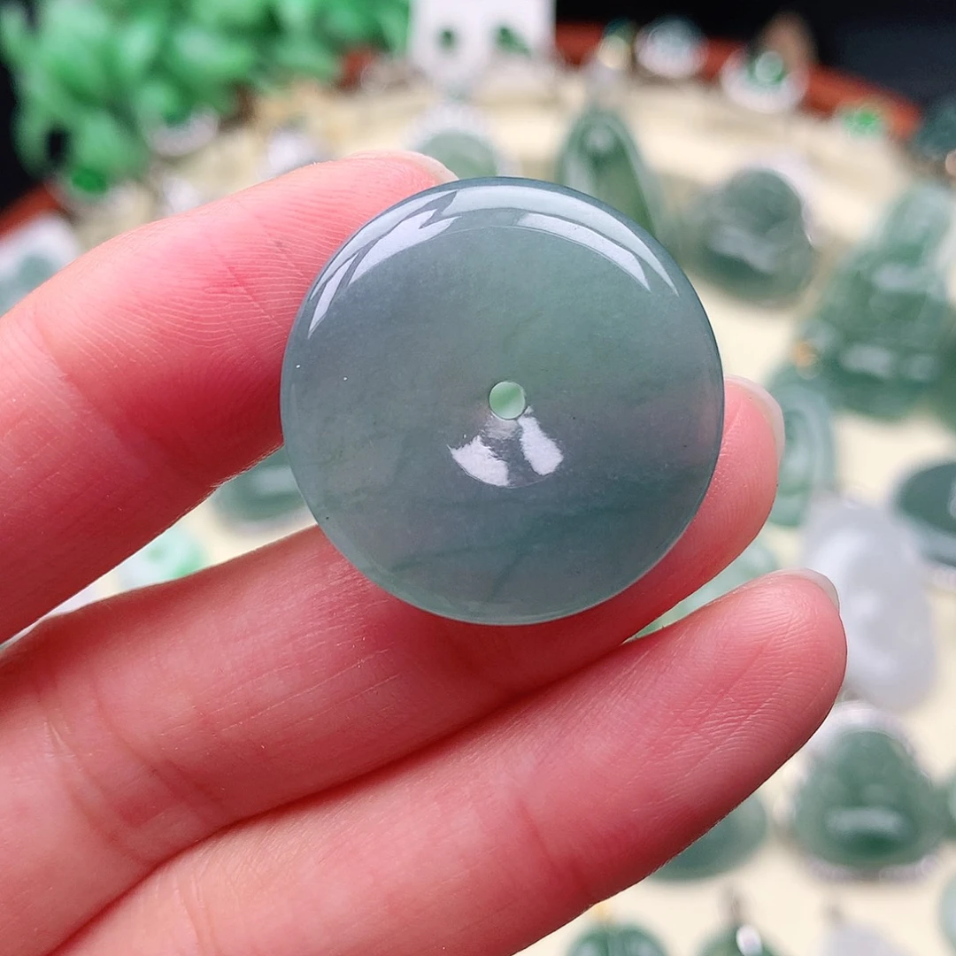 翡翠挂件未镶嵌吊坠