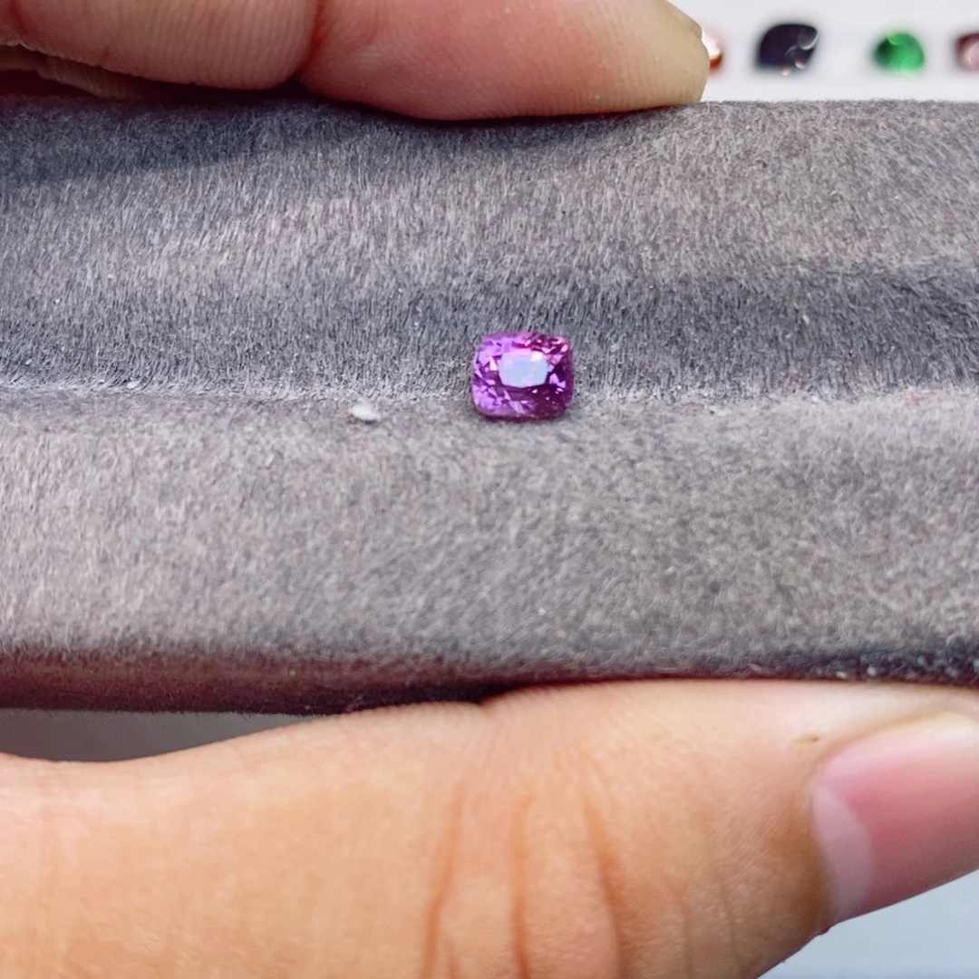 蓝宝石裸石未镶嵌无烧蓝宝石1.02克拉