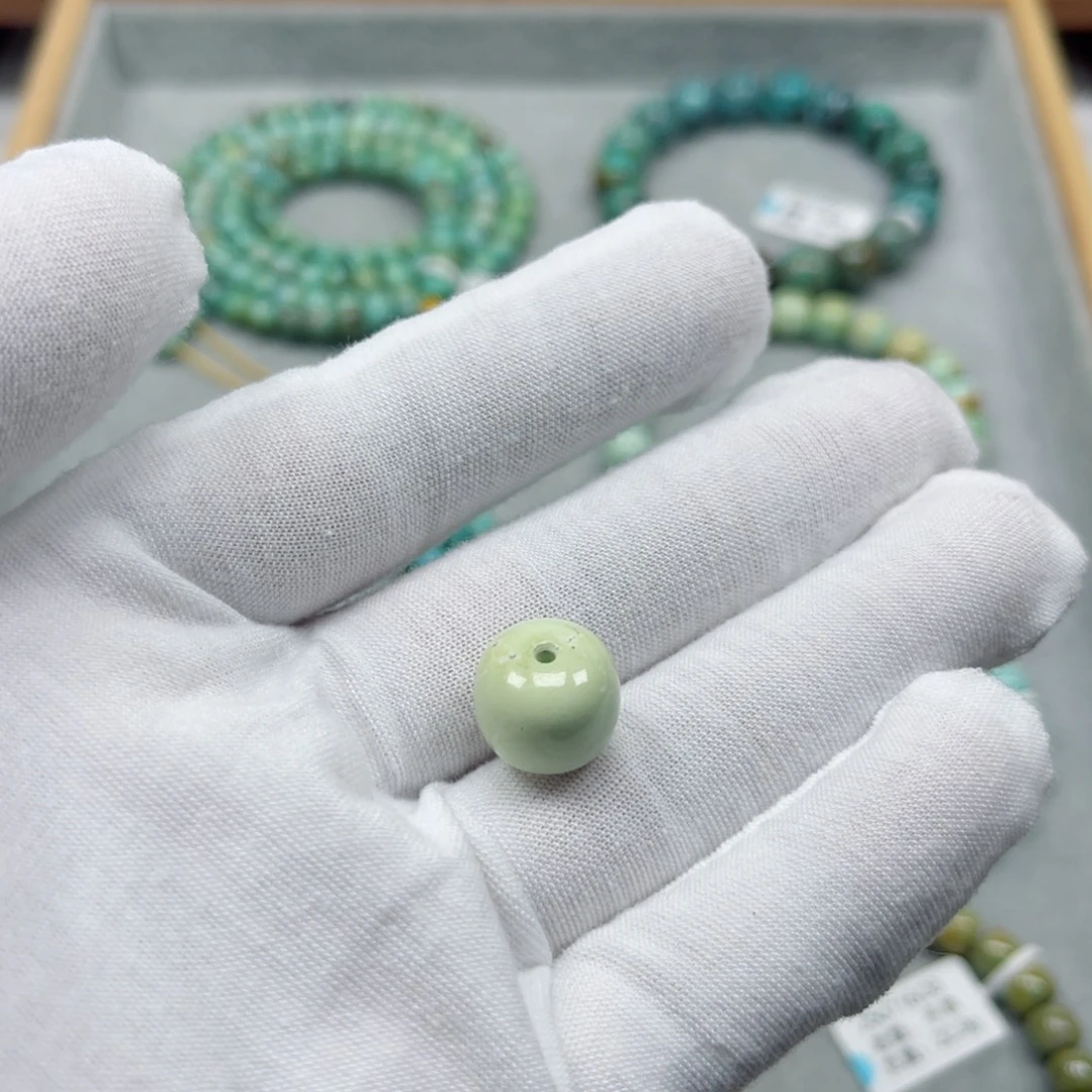 绿松石未镶嵌挂件