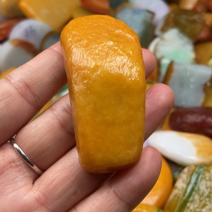 山***业定制翡翠未镶嵌缅甸