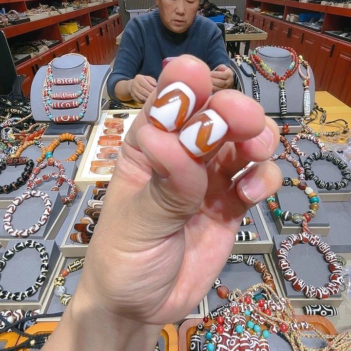 未镶嵌玛瑙/玉髓珠宝奇石