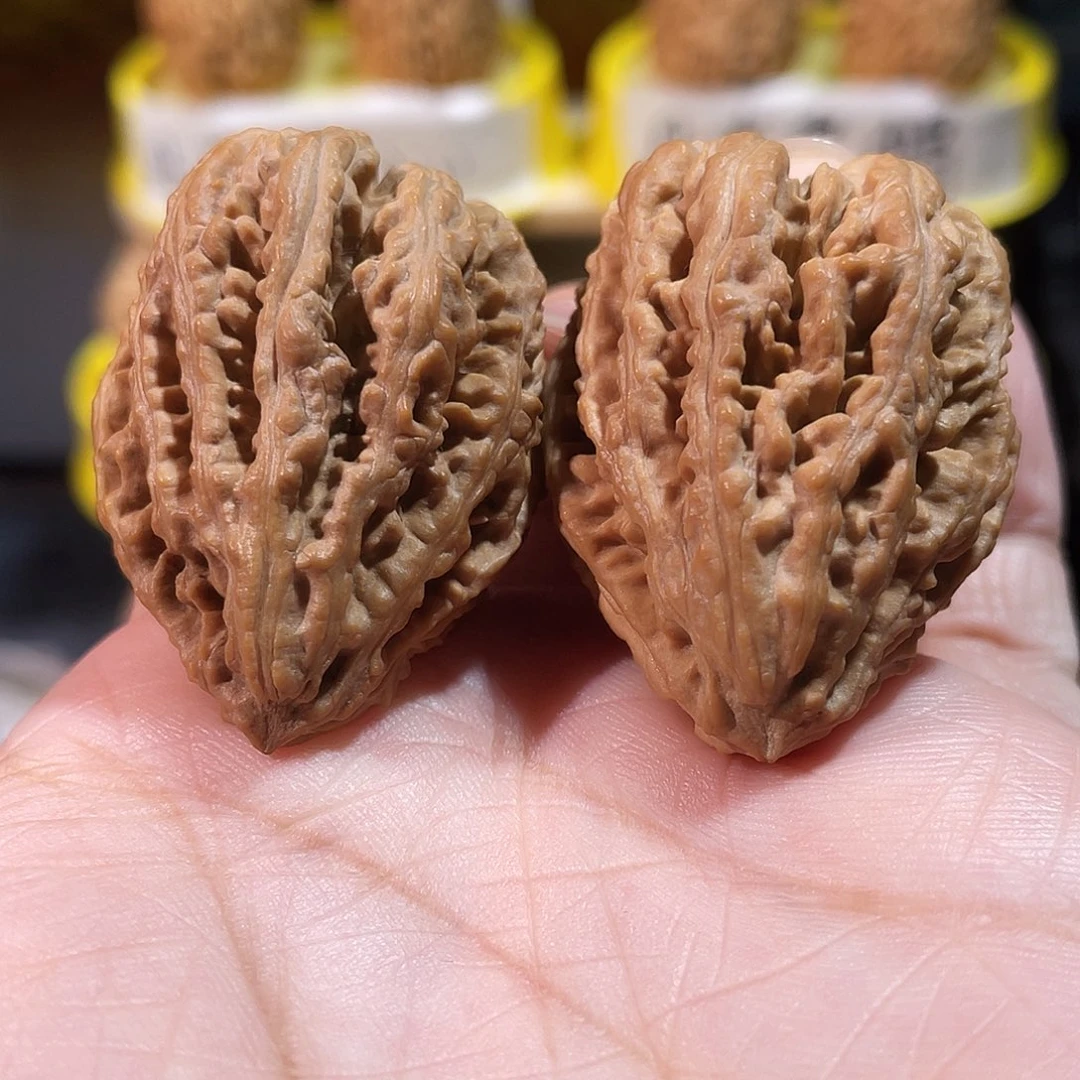 文玩核桃吊坠蚂蚁塔