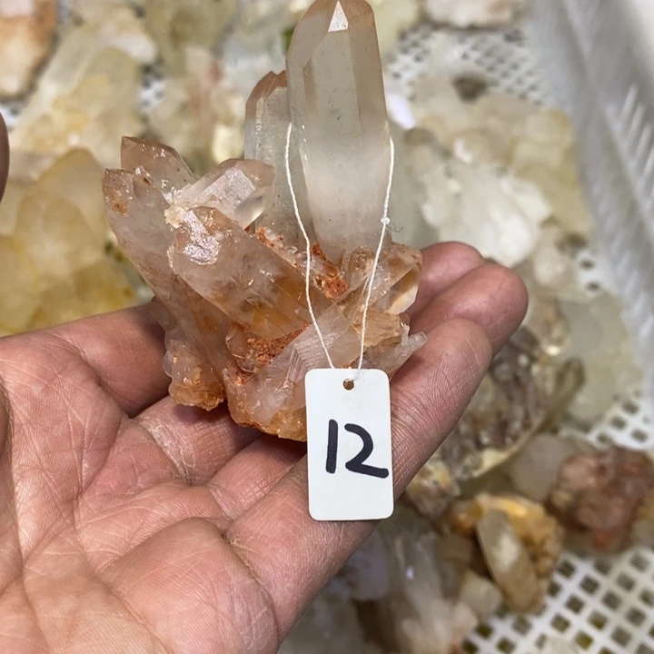 水晶水晶原石摆件未镶嵌第**?