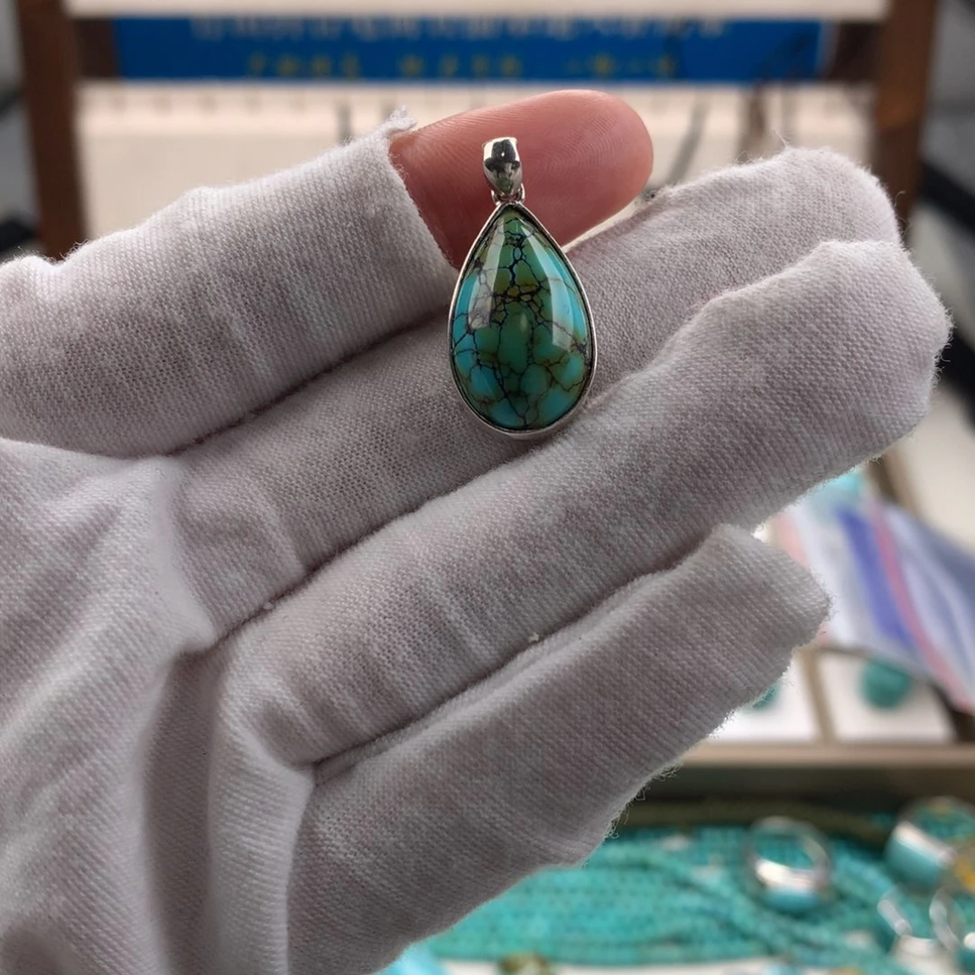 绿松石配饰未镶嵌