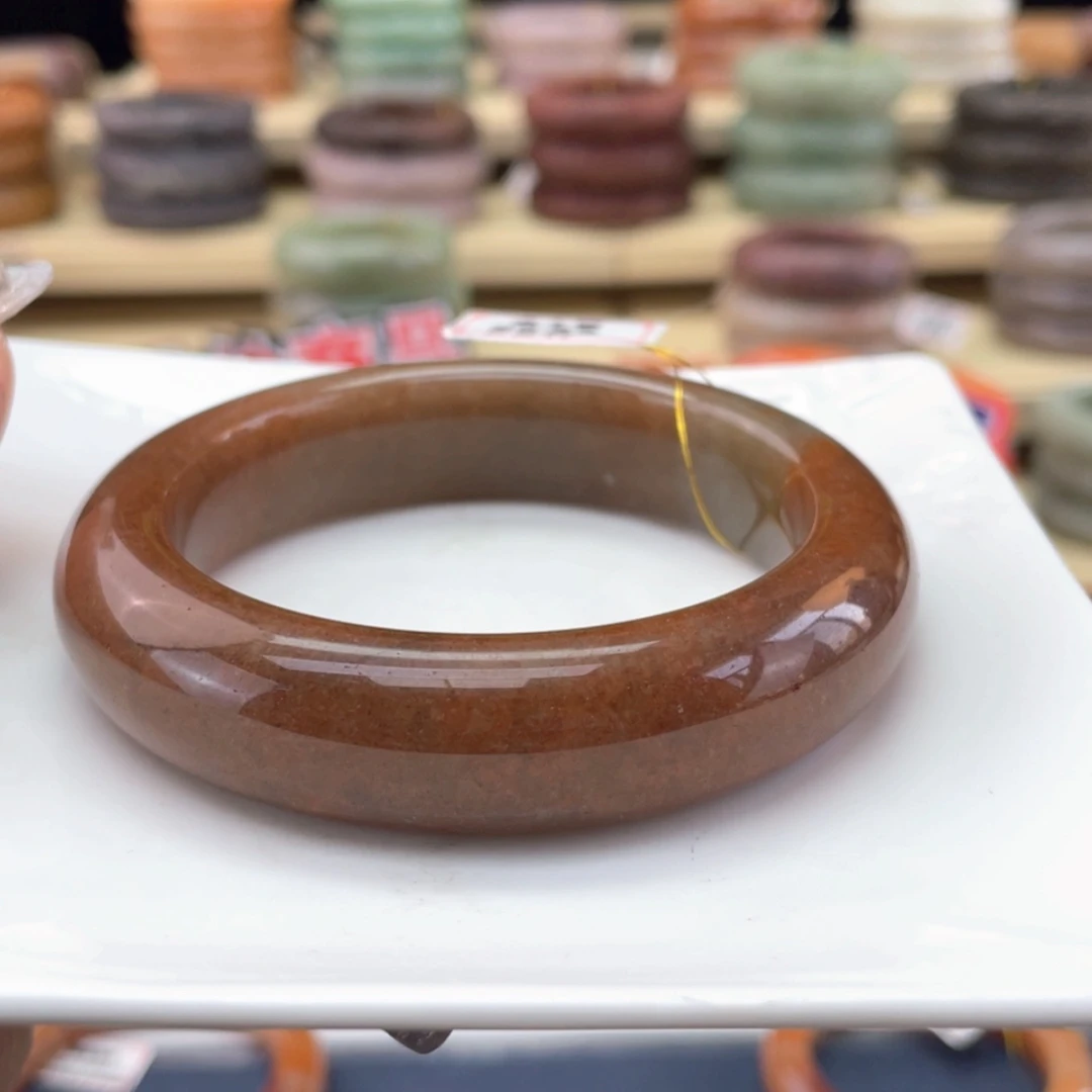 【闪购商品】石英质玉手镯未镶嵌绝**度