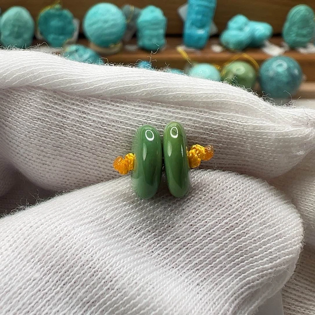 绿松石配饰未镶嵌