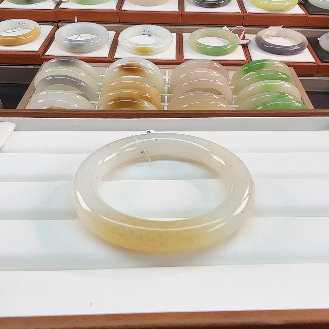 和田玉未镶嵌手镯56点墨意境糖