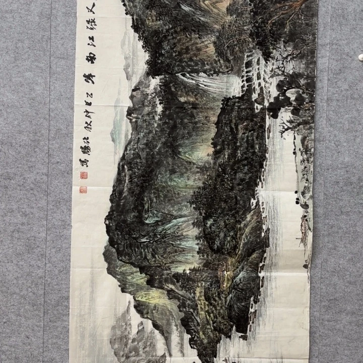 国画花鸟等图案为一体而