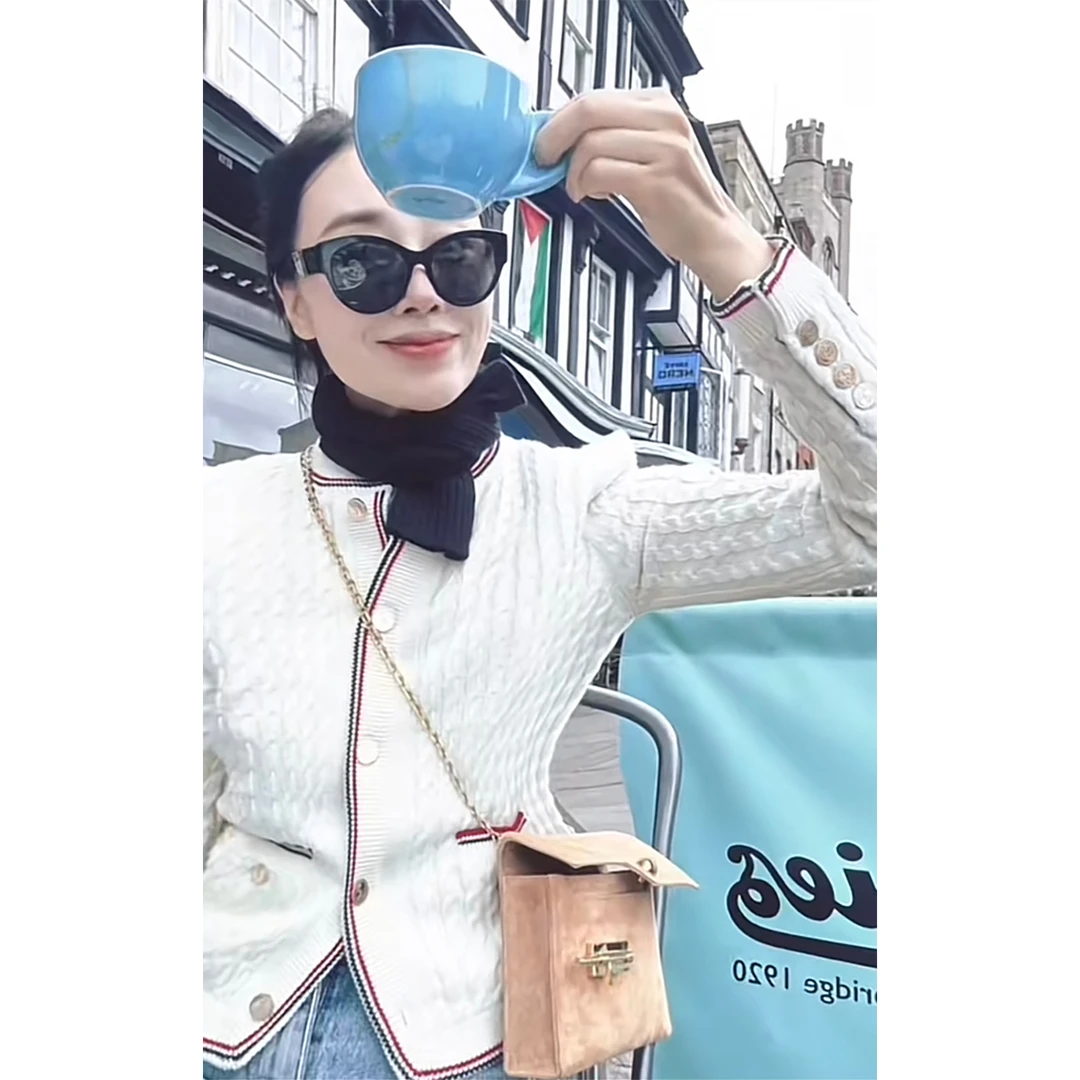 NO退NO换【FELOCCA】高级感重工绞花金扣百搭短厚款开衫 NYN-3481