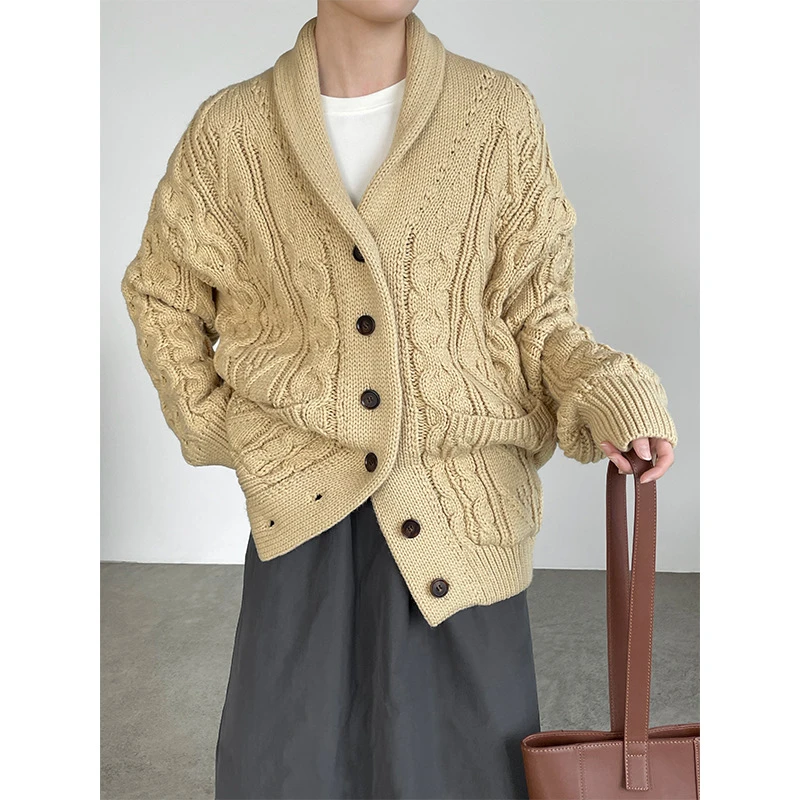 滔川韩系慵懒风小翻领绞花厚针织保暖开衫女加厚毛衣外套OU185