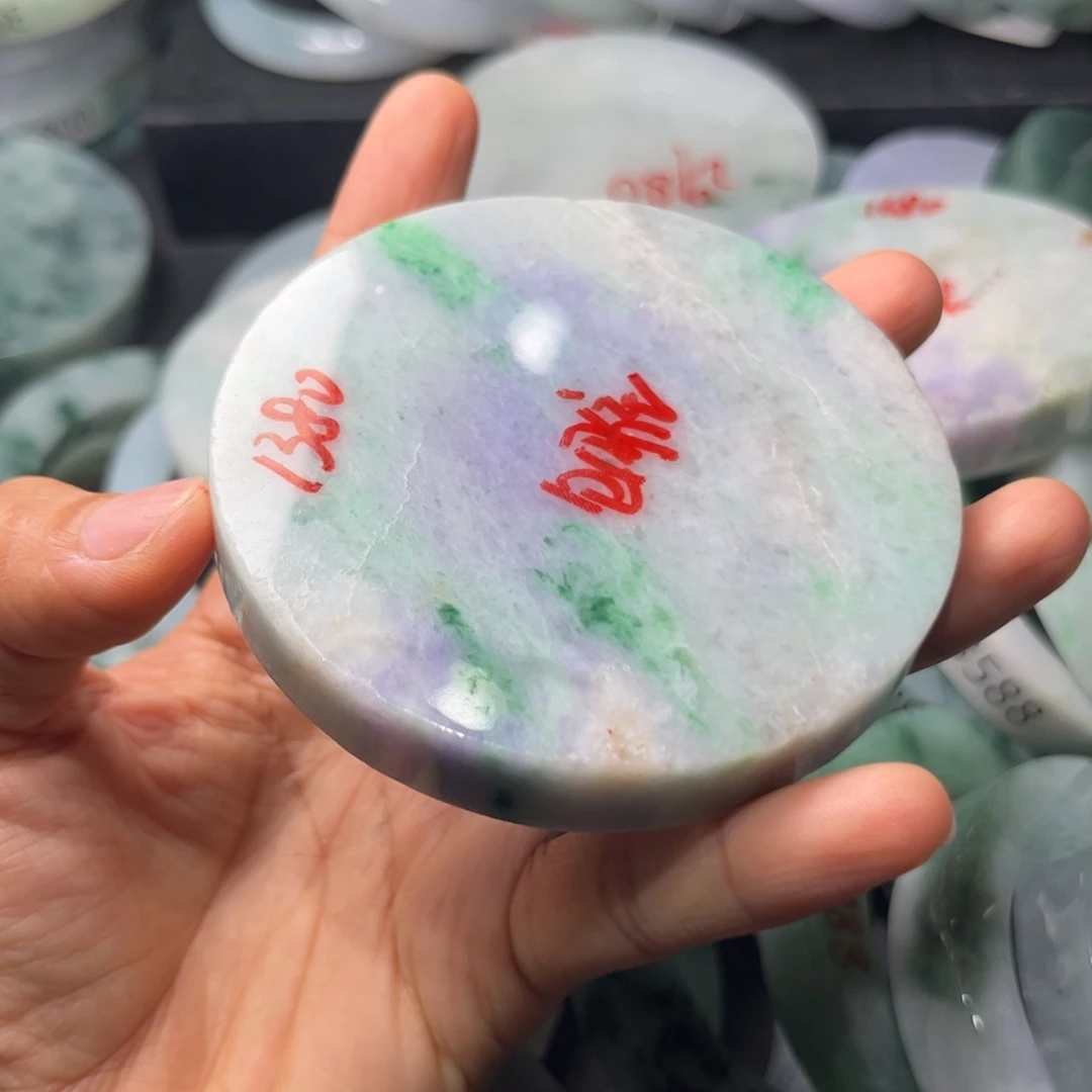未镶嵌翡翠手镯定制翡翠