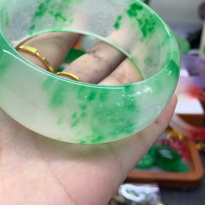 高端大气上档次吊坠