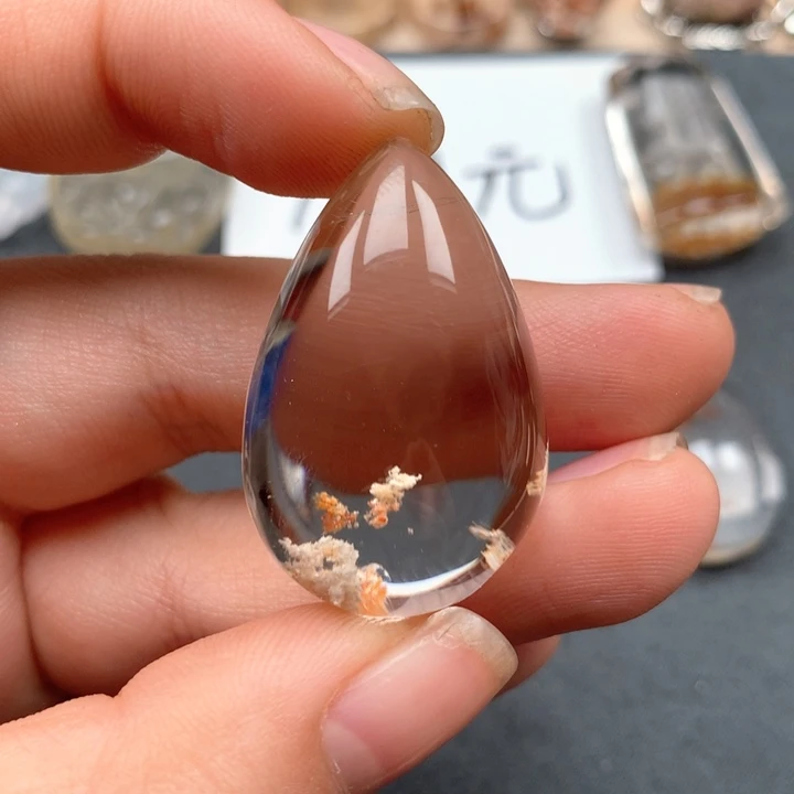 未镶嵌颈饰水晶江**?水晶