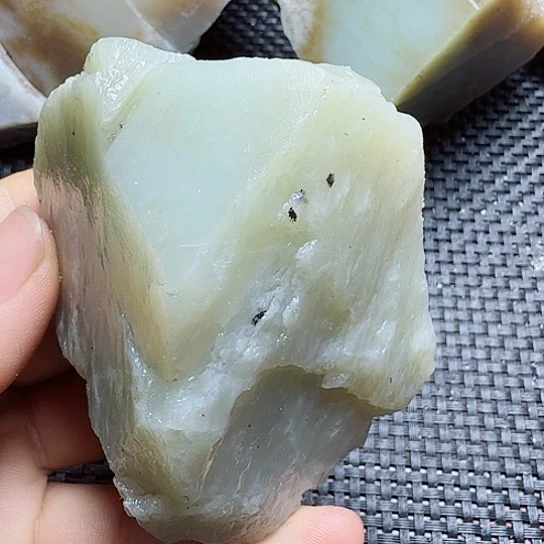 和田玉（糖玉）未镶嵌珠宝半成品