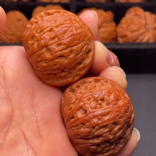 文玩核桃把件秦岭山脉核桃