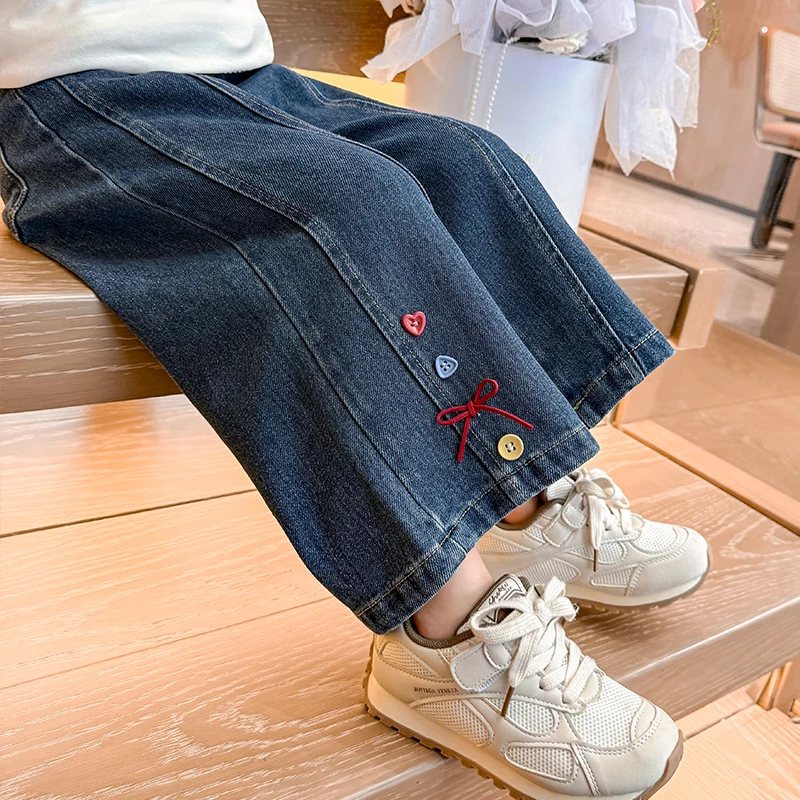 女宝牛仔裤春秋2025新款女童直筒裤宽松阔腿秋款洋气百搭韩版裤子