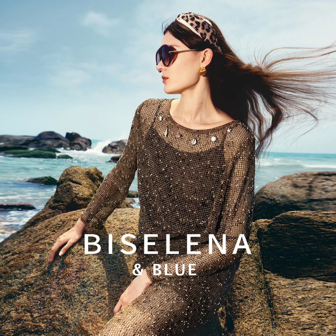 贝茜妮“波西米亚风”度假感套头长袖镂空针织套装H型半身裙女款