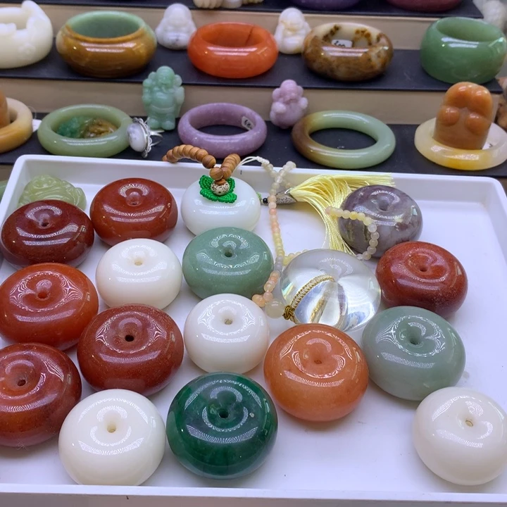 石英岩玉未镶嵌13468975444