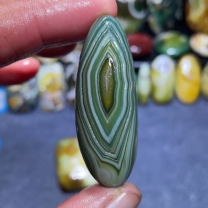 玛瑙/玉髓未镶嵌珠宝奇石