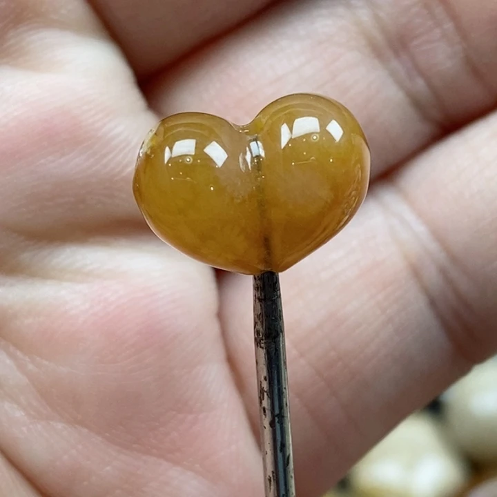 颈饰未镶嵌硅化珊瑚（珊瑚玉）小