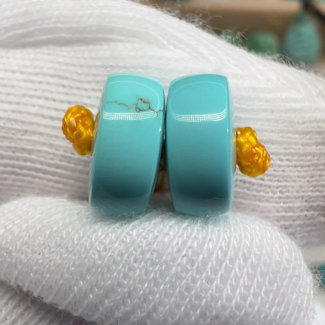 绿松石配饰未镶嵌