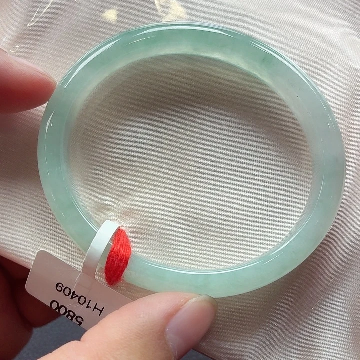 翡翠未镶嵌手镯（贵妃镯）天然缅甸A货翡翠