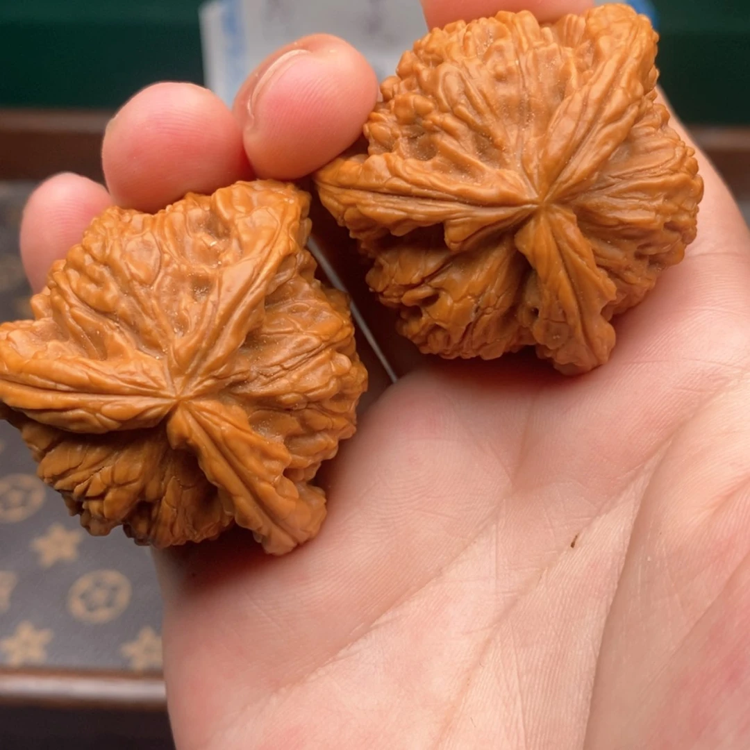 【闪购商品】输***哦43白狮子