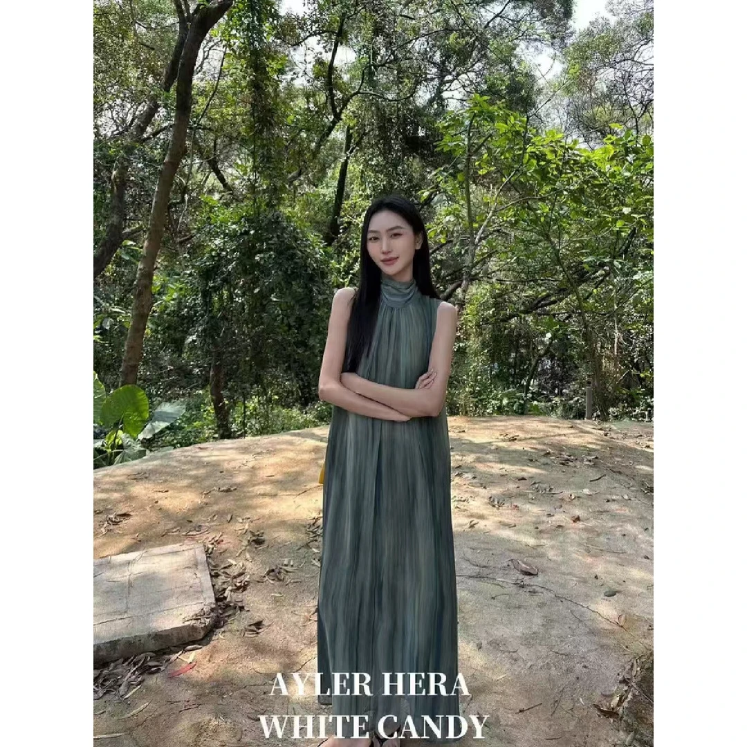 赫拉-新款（ZZHL7057#）森林之女~晕染挂脖皱褶连衣裙  4-21