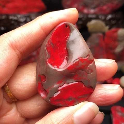 昌化鸡血石昌化鸡血石原石挂件