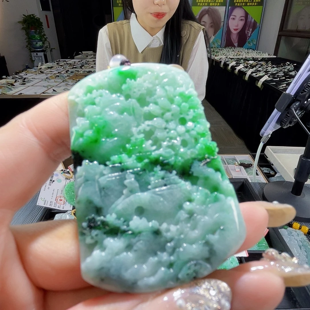 颈饰未镶嵌翡翠一
